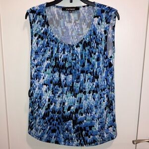Petite NWT sleeveless top. Le Suit Separates.